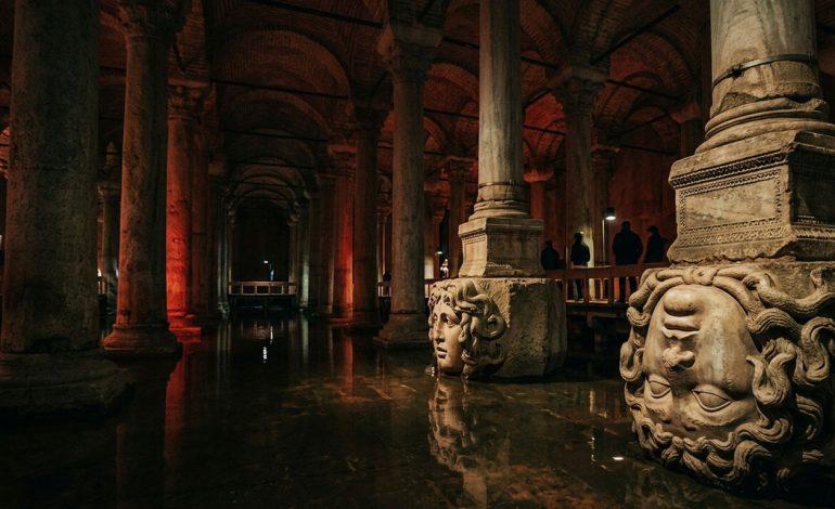 Yerebatan Sarnıcı Efsaneleri – İstanbul Gizemleri
